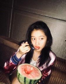 娱乐吃瓜酱画像图片高清,高清画像下的时尚辣妈风采